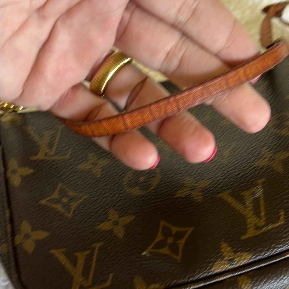 Louis Vuitton Brown Monogram Shoulder Bag with Gold Hardware Preloved - Picture 5 of 13